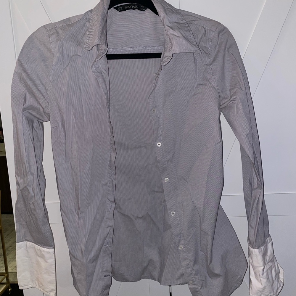 Zara Gray and White Casual Button-Down Shirt
